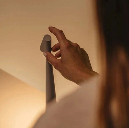 Modern Minimalist Masa Lambası
